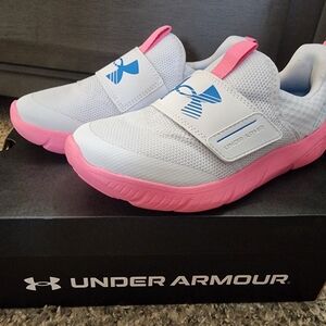 Under Armour (Big Girl) Sneakers